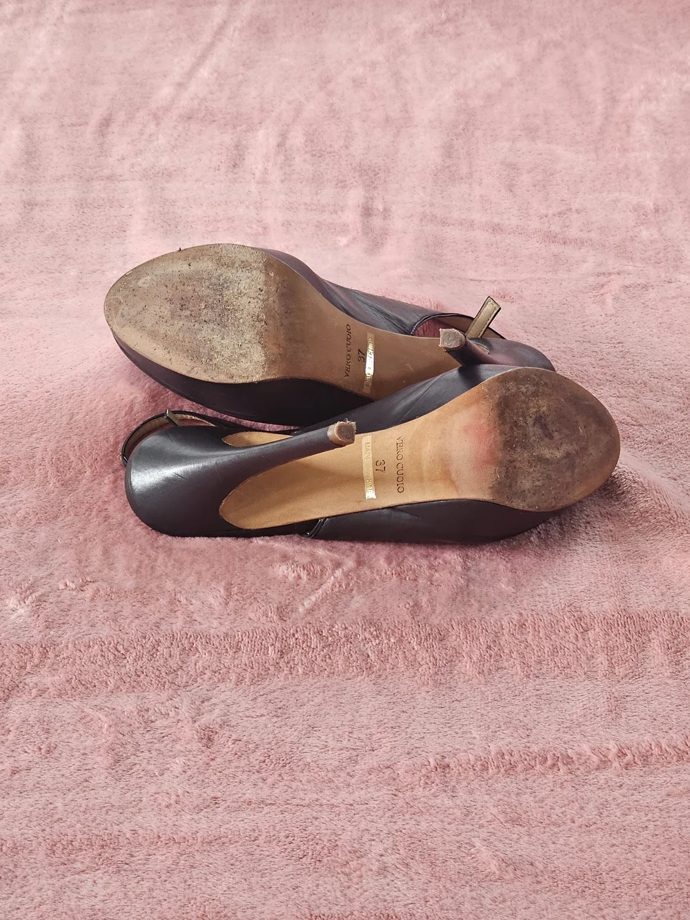 Size 6.5 Barneys New York Black Leather Platform Slingback Pumps Size 37